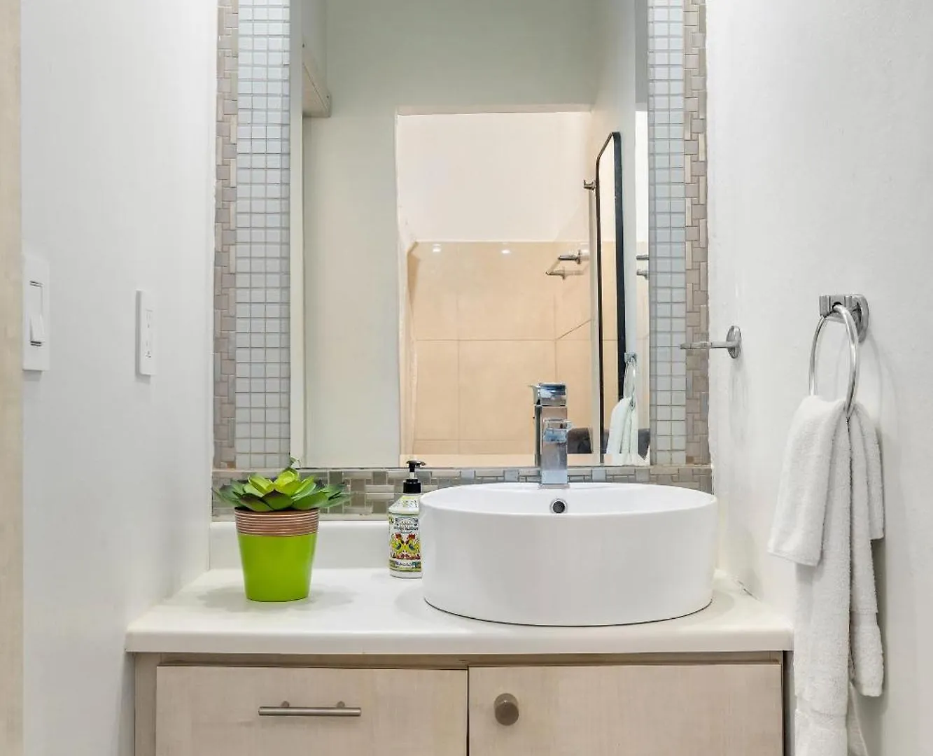 Prime Location At Condado Beach Queen Studio - Apt 10 San Juan
