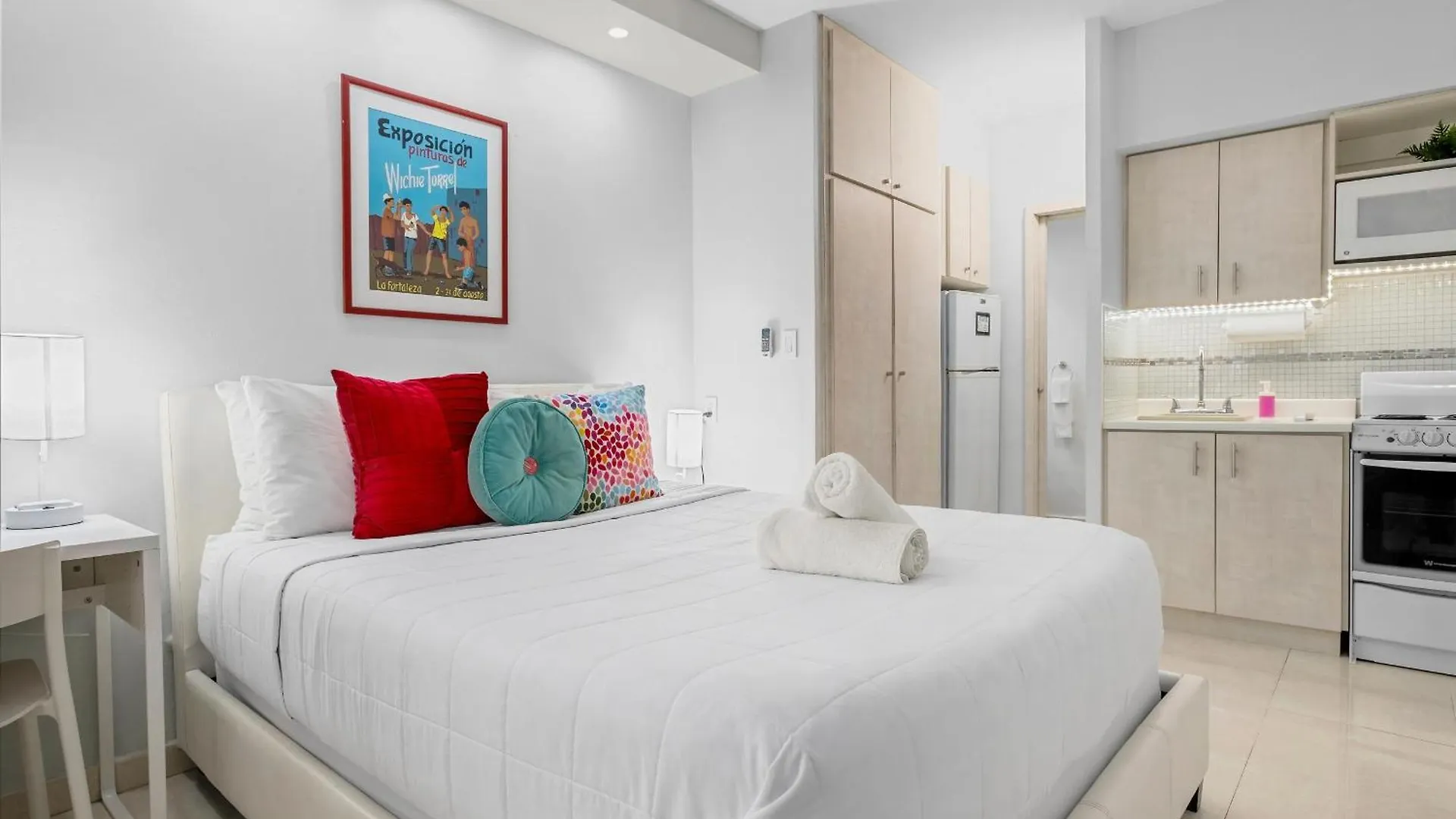 Prime Location At Condado Beach Queen Studio - Apt 10 San Juan Apartment